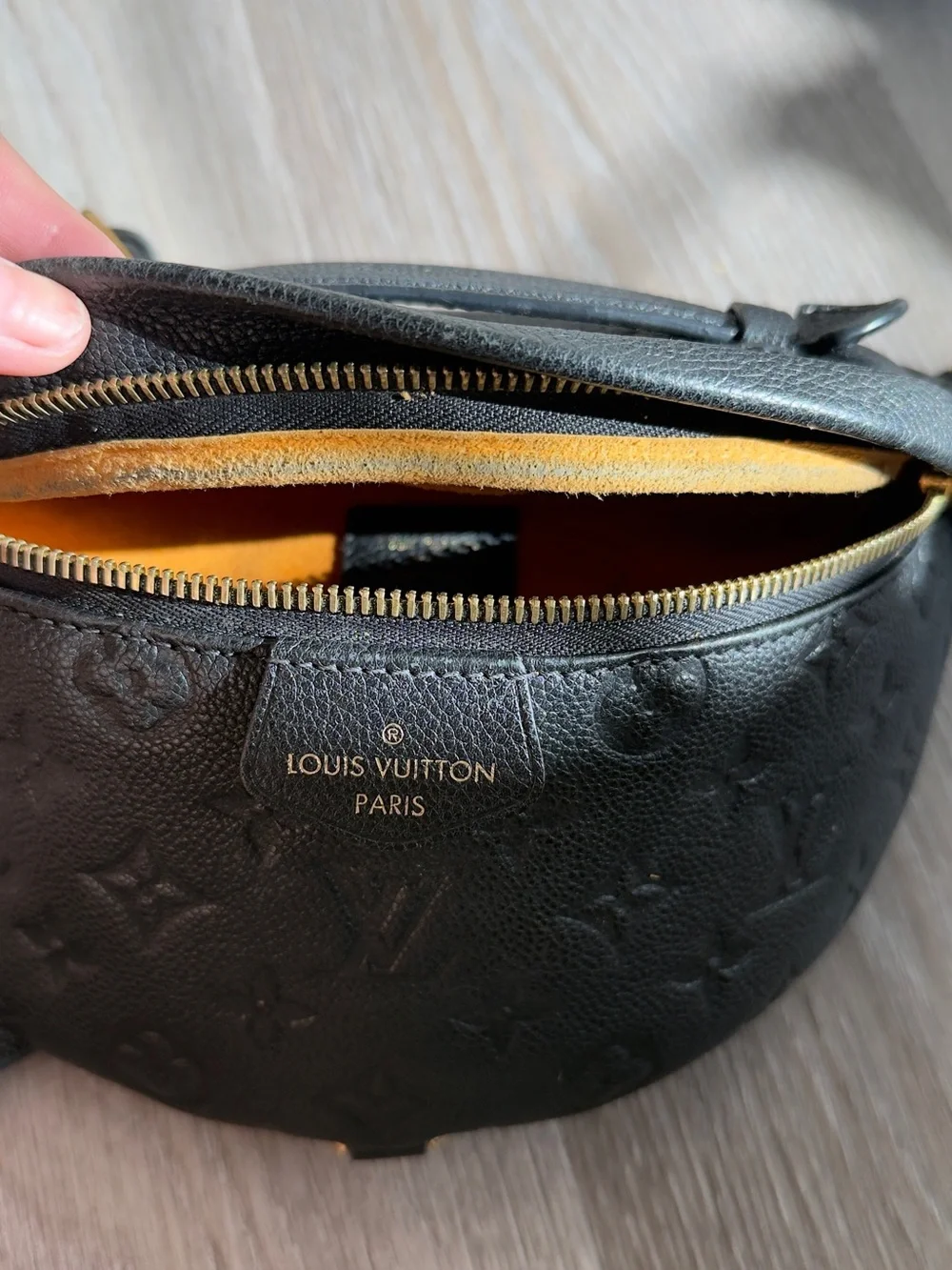 Louis Vuitton authentic bumbag
